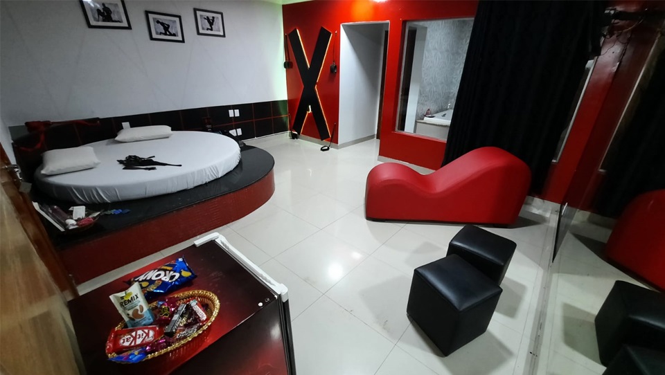 Motel Suite